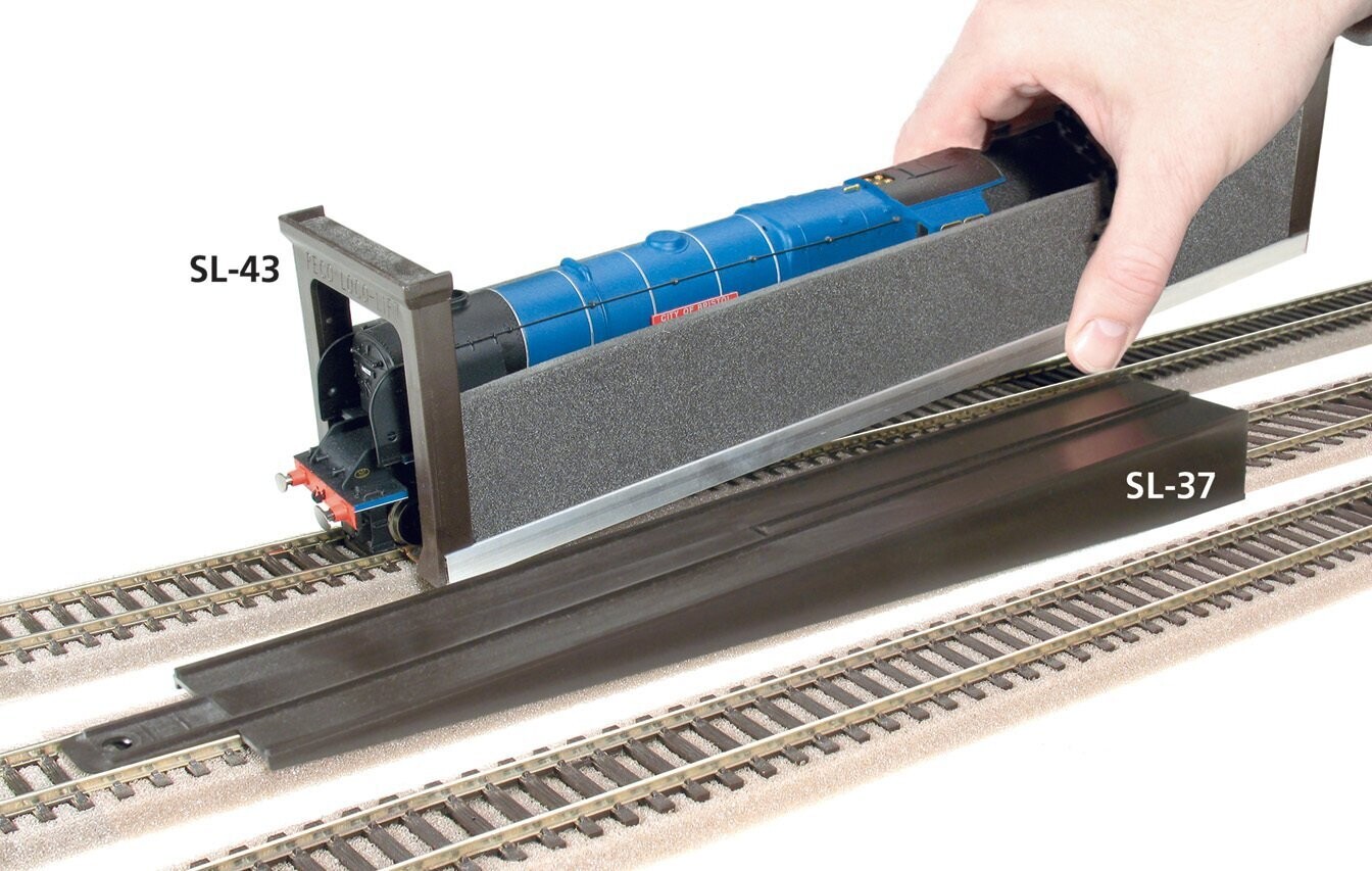 Peco SL-37 Re-Railer OO/HO Gauge