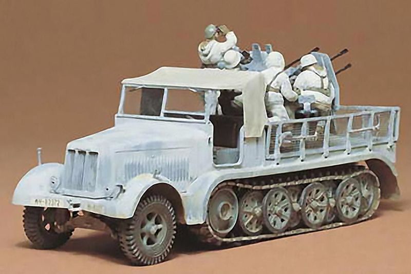 Tamiya 35050 German 8T Half Track SDKFZ 7/1 1:35 Scale Plastic Model Kit