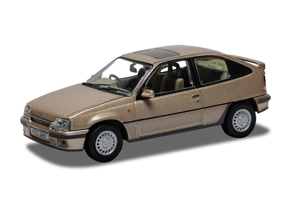 Corgi VA13209 Vauxhall Astra Mk2 GTE 16V, Rembrandt Silver Vanguards Diecast Model