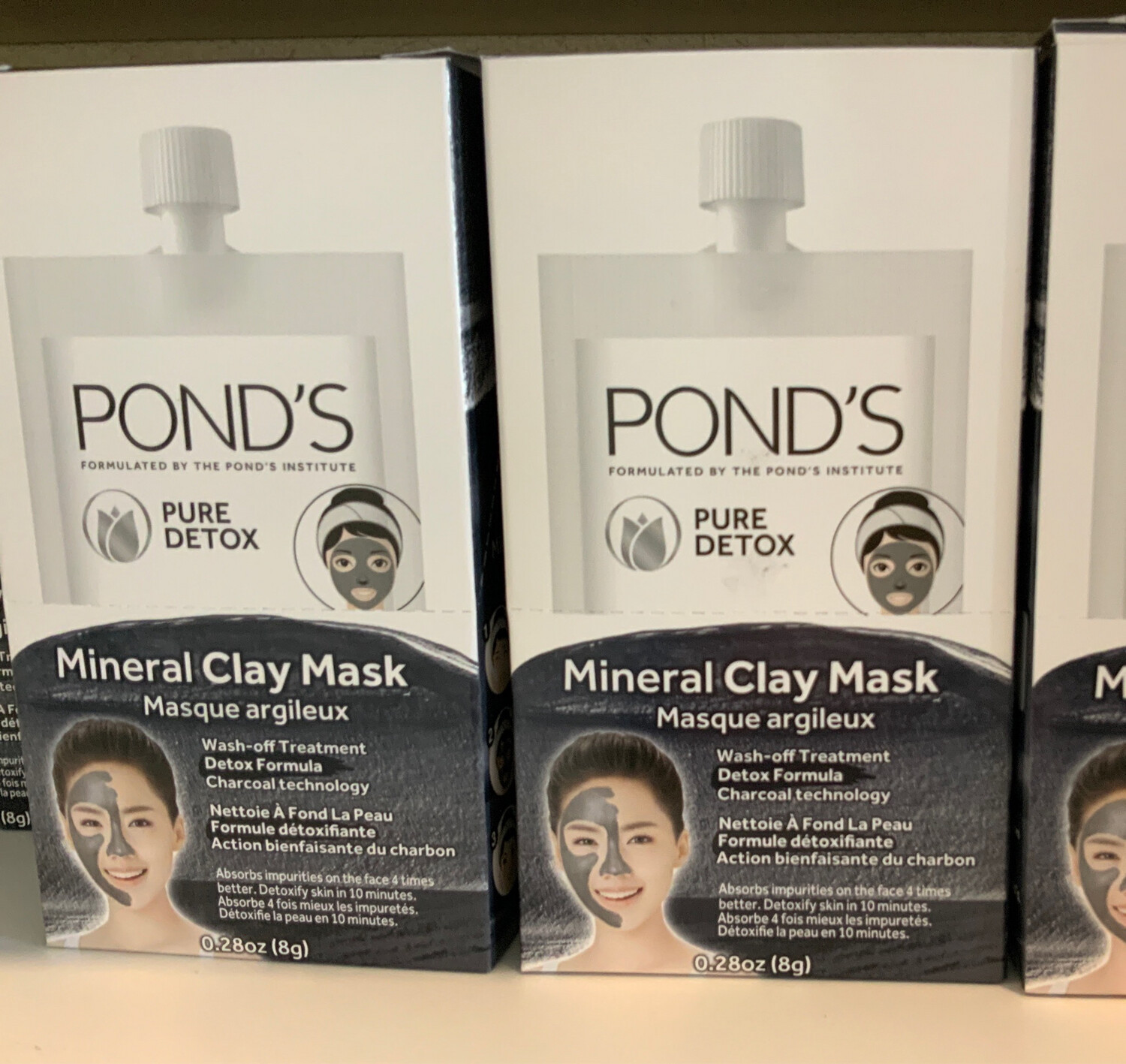Pond’s - Charcoal Mineral Clay Mask