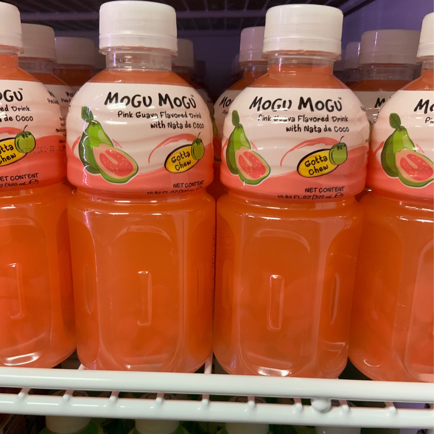 Mogu Mogu - Pink Guava Flavoured Drink With Nata de Coco