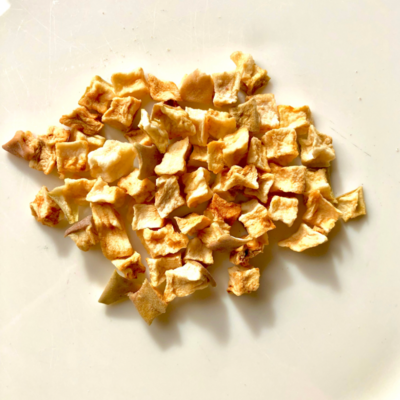Pommes séchées bio coupées en cube