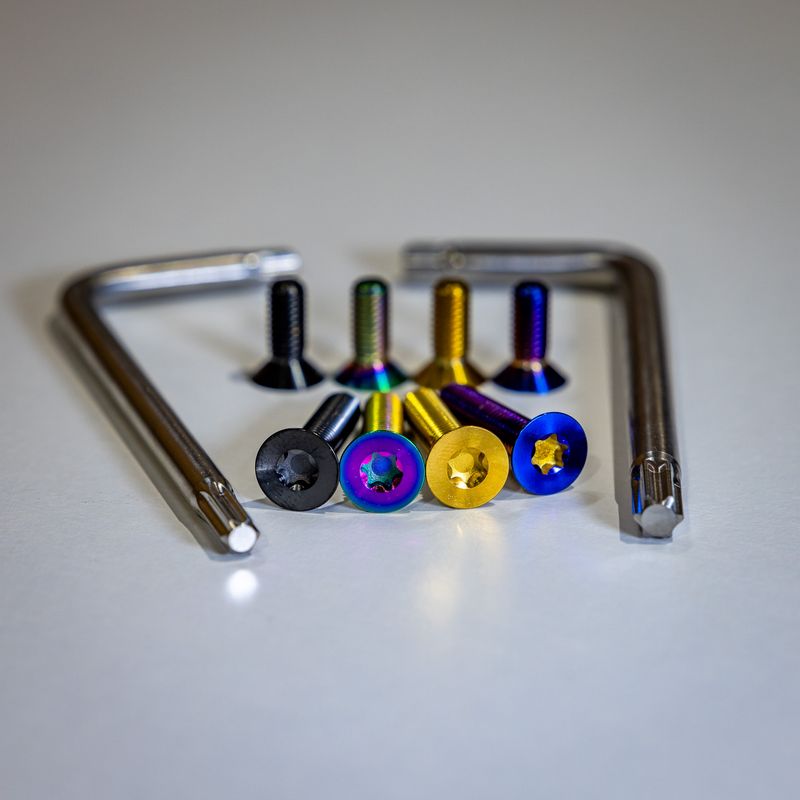 FULL SET - 2 TORX WRENCH AND 6 BOLT KIT