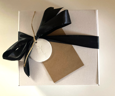 Plain White Natural Box (With Black Ribbon, Large Clay Tag &amp; Blank Greeting Card)