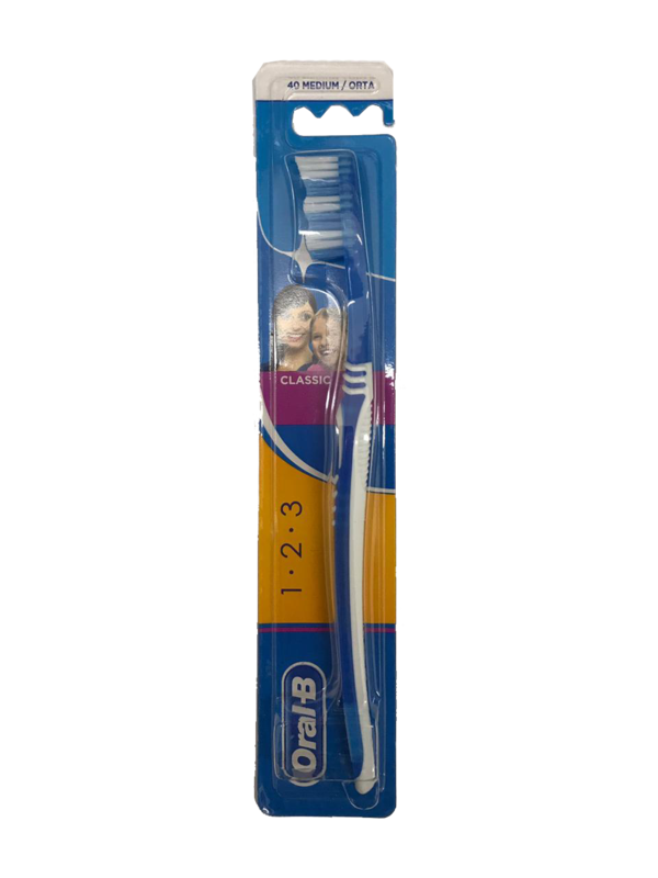 Oral-B Medium Toothbrush Classic