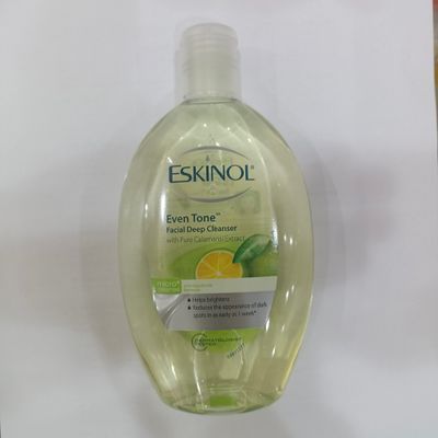 Eskinol Spot-less White Facial Deep Cleanser with Calamansi Extract 225ml