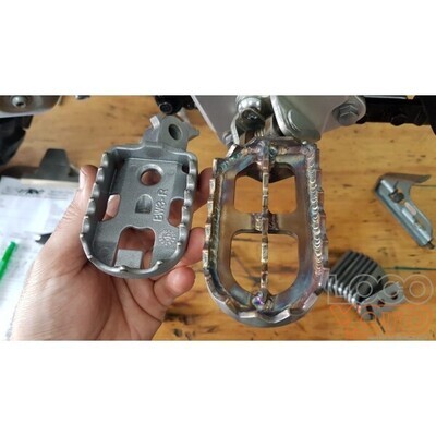 TrTec Adventure - Stainless Steel Rally Footpegs - Yamaha T7 Ténéré 700