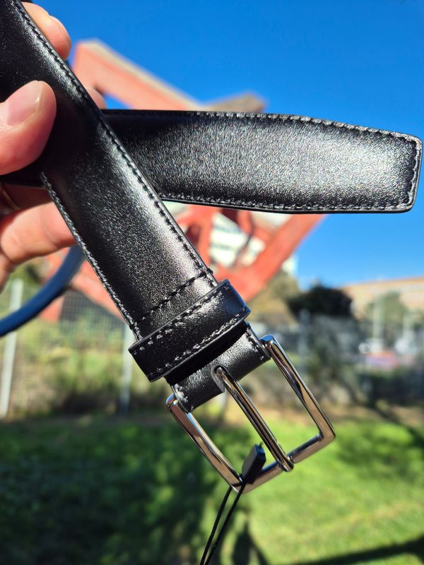 Cintura artigianale in cuoio Vocalou spazzolato col NERO