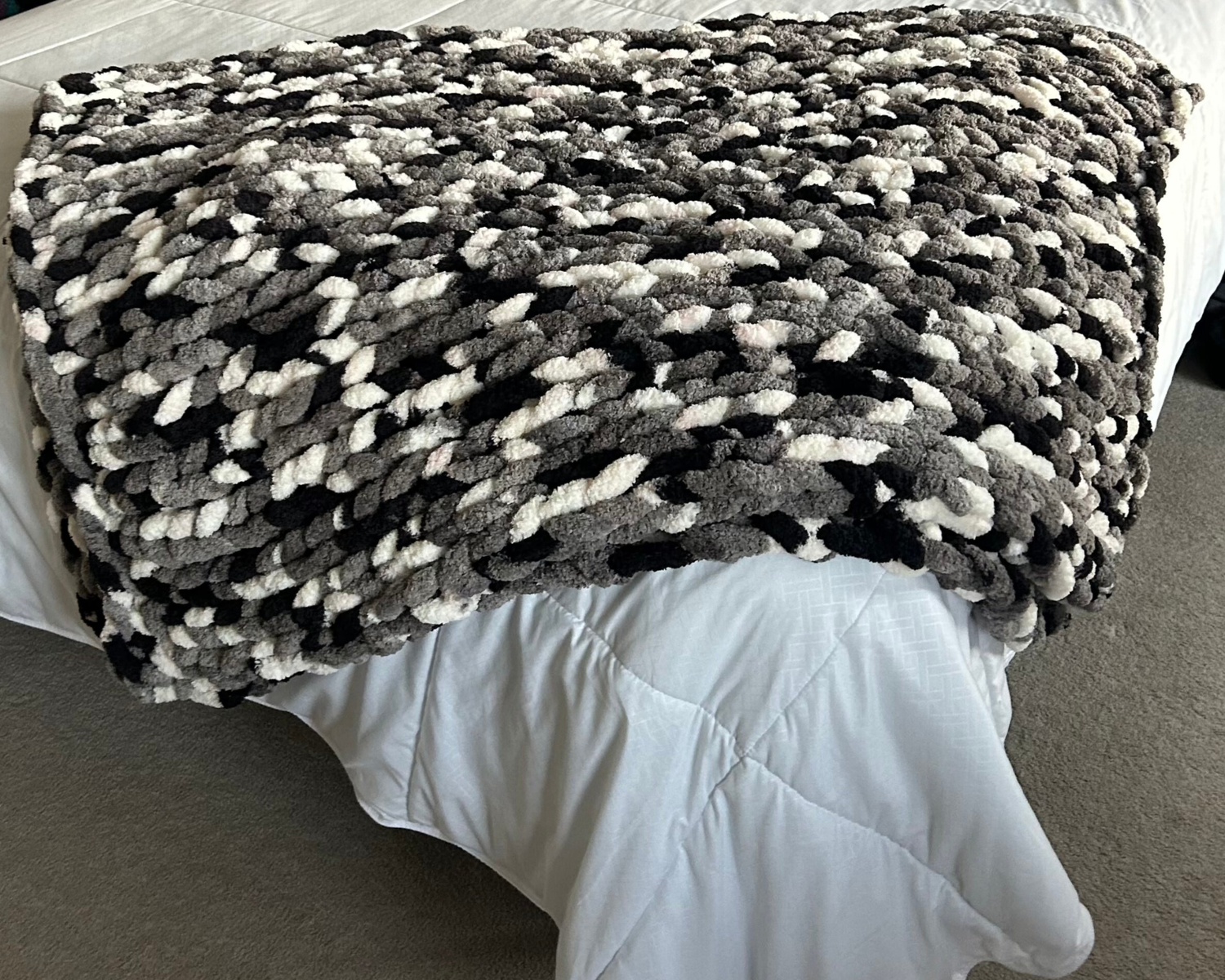 The Woven Vineyard - Dice (Pre-made &amp; Ready to Ship)