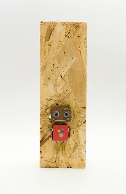 Ciondolo robot in legno tagliato a laser. Collana pendente fatta a mano Ciondolo robot in legno tagliato a laser. Collana pendente fatta a mano