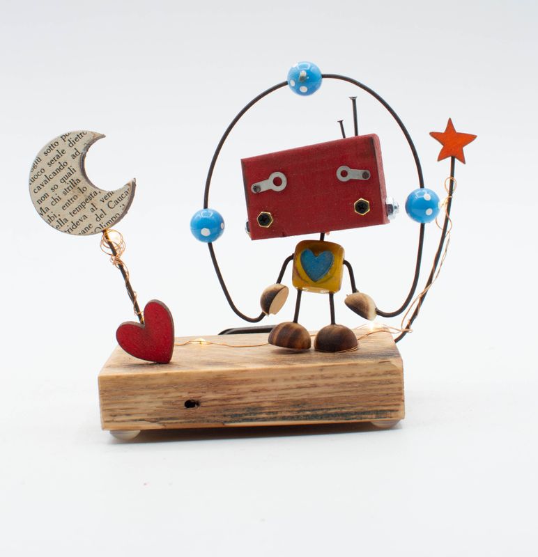 DIORAMA scultura luminosa. Lampada di legno a batteria stile robot fatto a mano