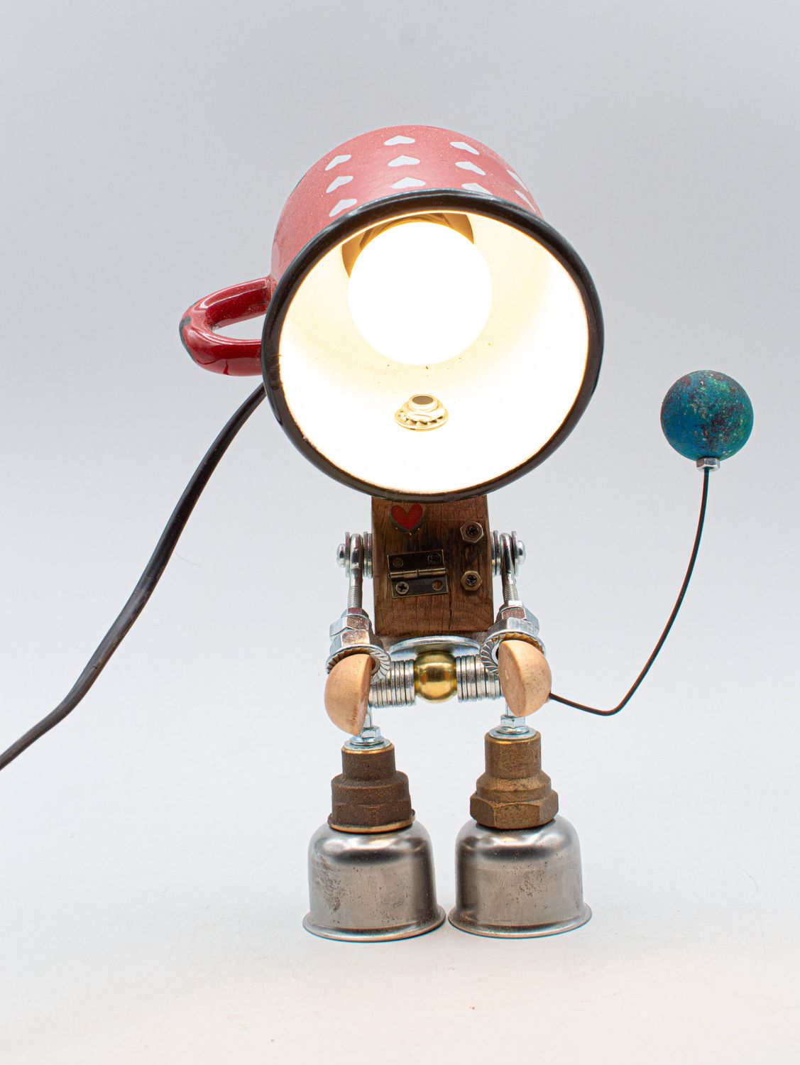 Robot lampada da tavolo stile Robot lampada da tavolo stile "TAZZA" fatta a mano