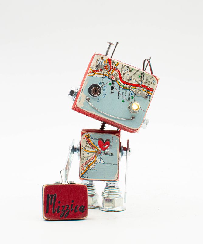 Luce di cortesia robot. Lampada di legno a batteria stile robot modello VIAGGIATORE "Mizzica" fatto a mano