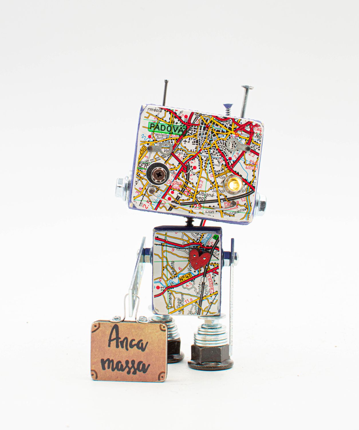 Luce di cortesia robot. Lampada di legno a batteria stile robot modello VIAGGIATORE "Anca massa" fatto a mano