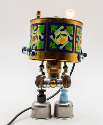 Robot lampada da tavolo stile Robot lampada da tavolo stile "ROBOT" fatta a mano