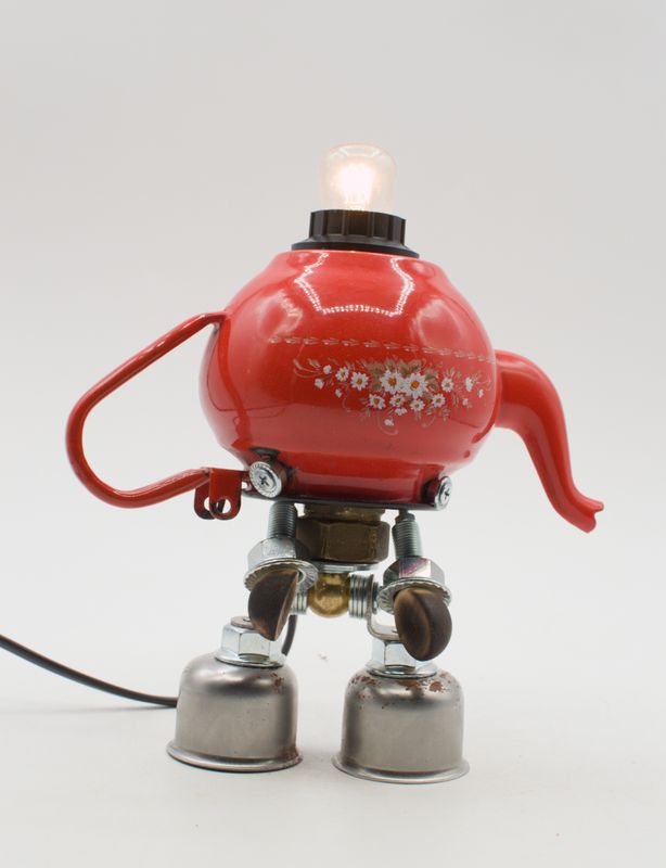 Robot lampada da tavolo stile Robot lampada da tavolo stile "TEIERA" fatta a mano