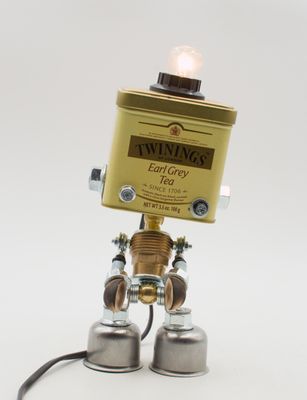 Robot lampada da tavolo stile Robot lampada da tavolo stile "TWININGS" fatta a mano