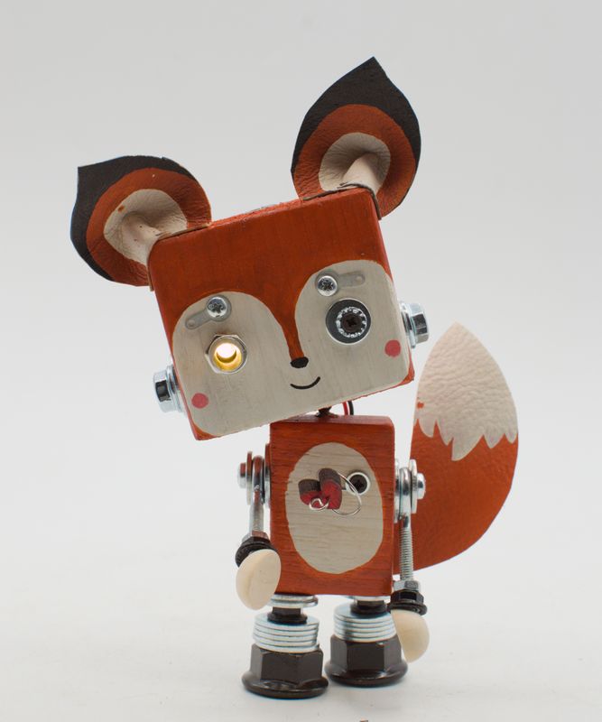 Luce di cortesia robot. Lampada di legno a batteria stile robot modello "VOLPE" fatto a mano