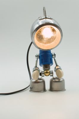 Robot lampada da tavolo stile "FANALE" fatta a mano