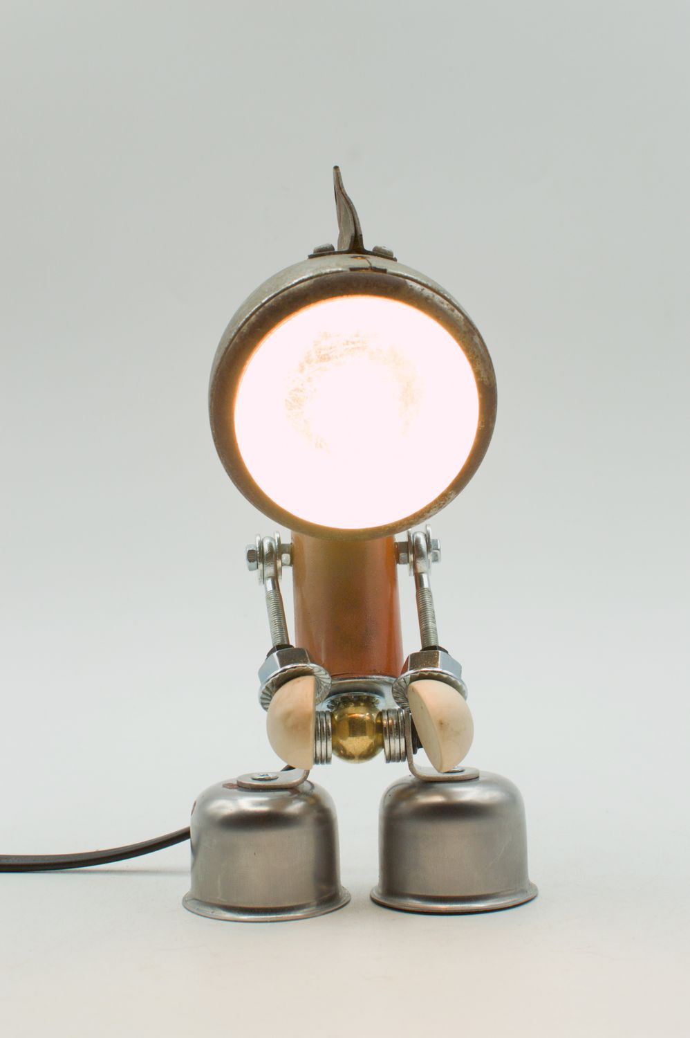 Robot lampada da tavolo stile "FANALE" fatta a mano