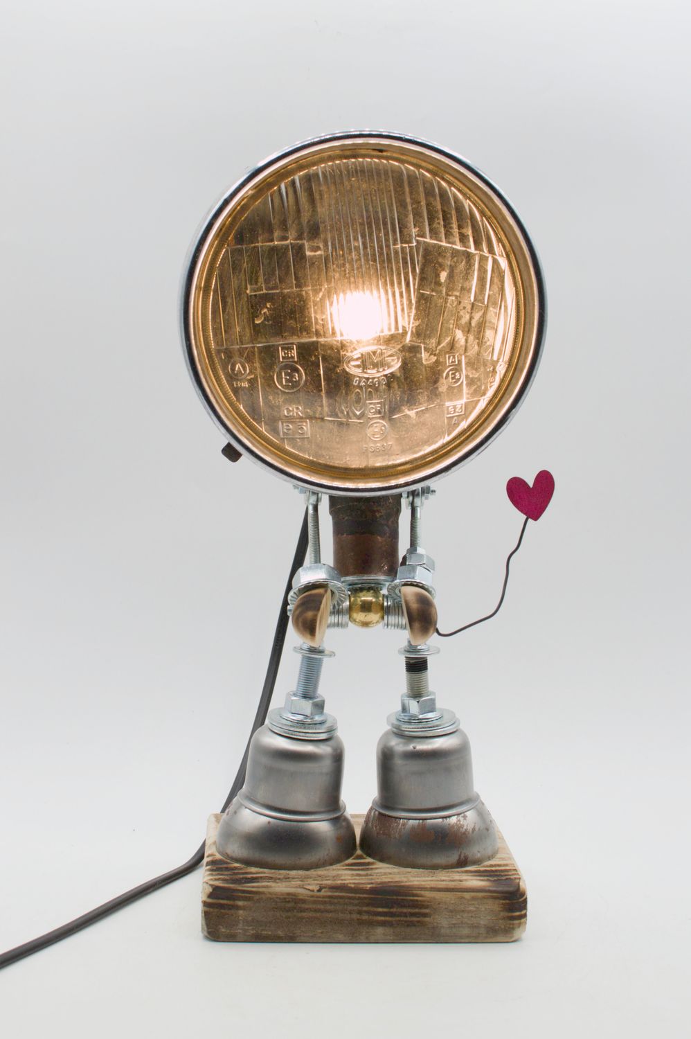 Robot lampada da tavolo stile Robot lampada da tavolo stile "FANALE" fatta a mano