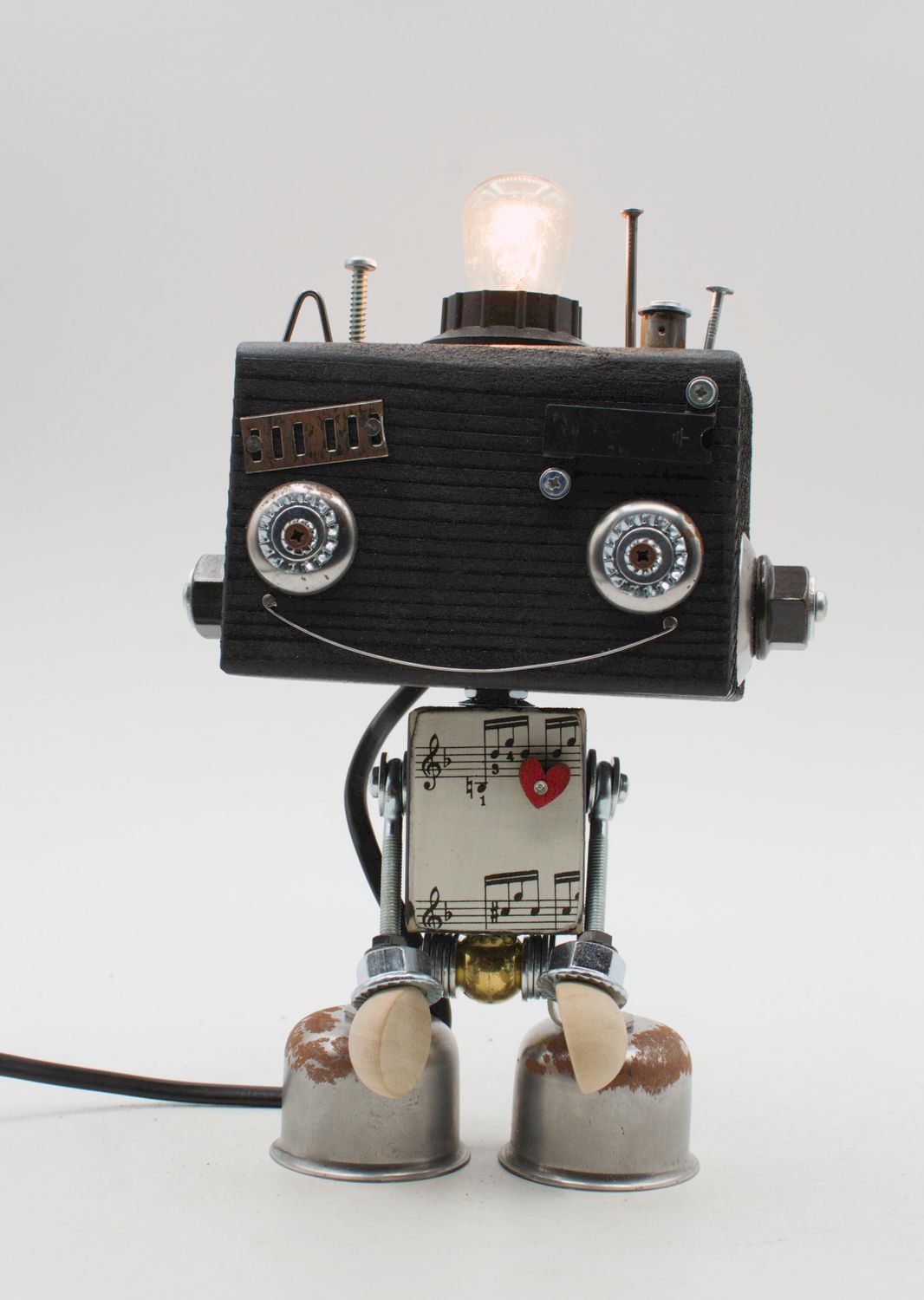 Robot lampada da tavolo in legno lampada da comodino, fatta a mano con materiali di recupero