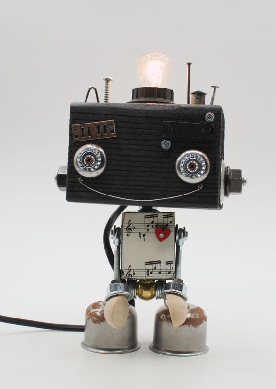 Robot lampada da tavolo in legno lampada da comodino, fatta a mano con materiali di recupero