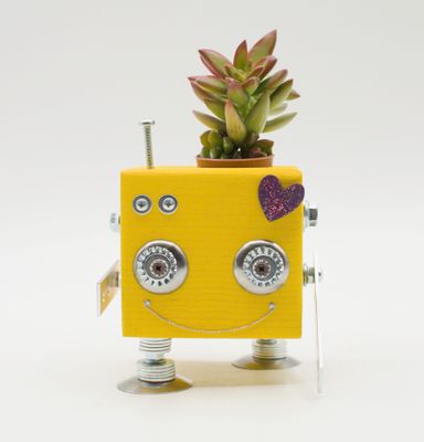Vaso a forma di robot GIALLO. Porta pianta in legno fatto a mano