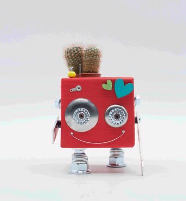 Vaso a forma di robot Rosso. Porta pianta in legno fatto a mano Vaso a forma di robot Rosso. Porta pianta in legno fatto a mano