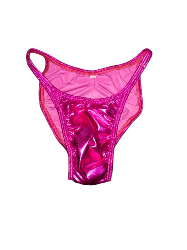 METALLIC MAGENTA BODYBUILDING POSING TRUNKS