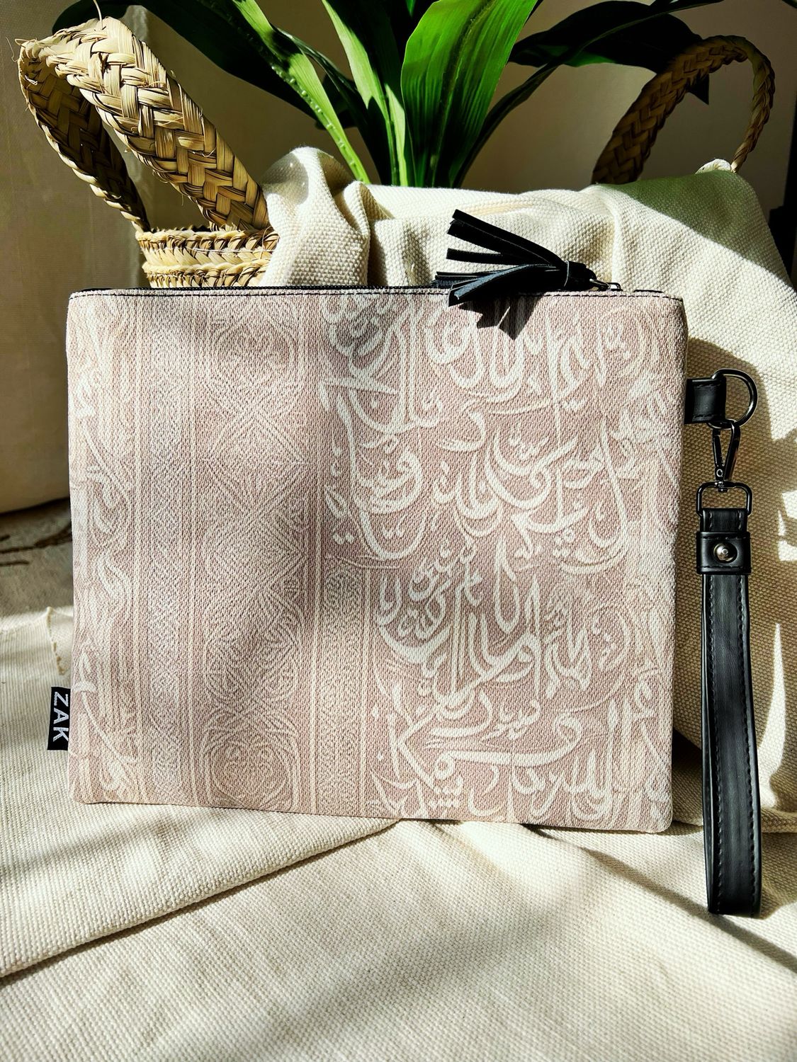 Rooh ~ روح Clutch
