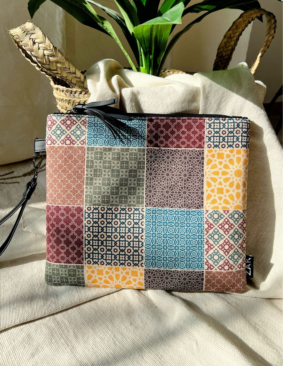 Marrakesh ~ مراكش Clutch