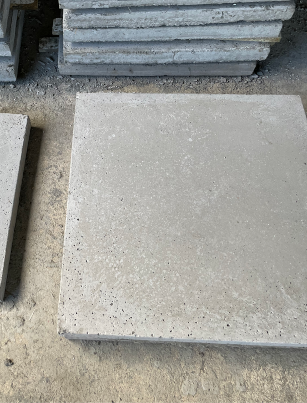 dalle carre 50x50x5cm