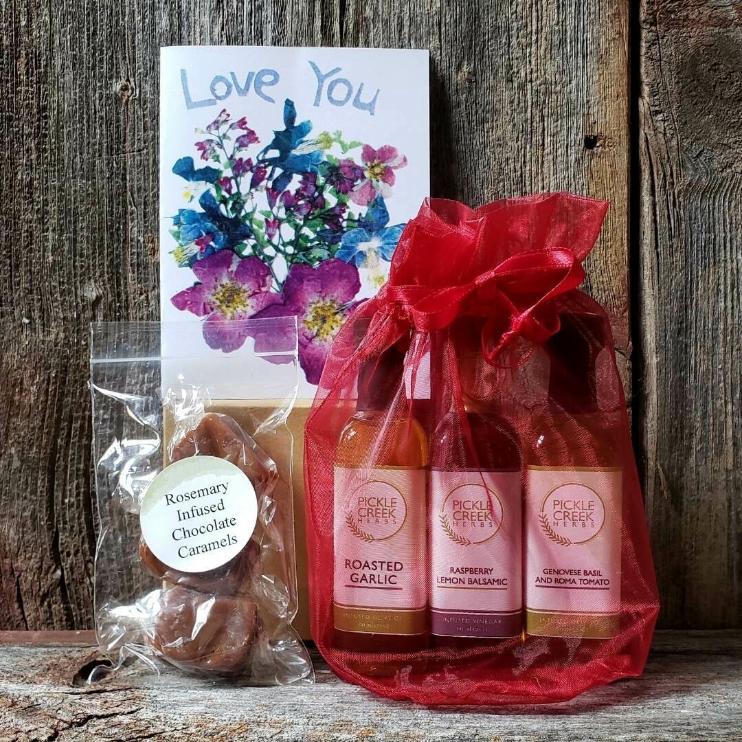 Be My Valentine Oil & Vinegar Gift Set Be My Valentine Oil & Vinegar Gift Set