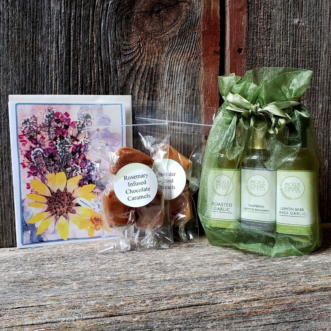 Mom&#39;s Oil &amp; Vinegar Gift Set