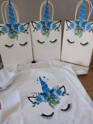 Custom Unicorn_White Gift Bags &amp; T-Shirt