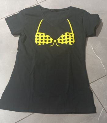 Custom Yellow Dot Bikini_Black T-Shirt