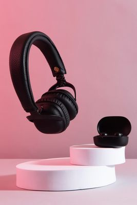 Earbuds &amp; Headphones