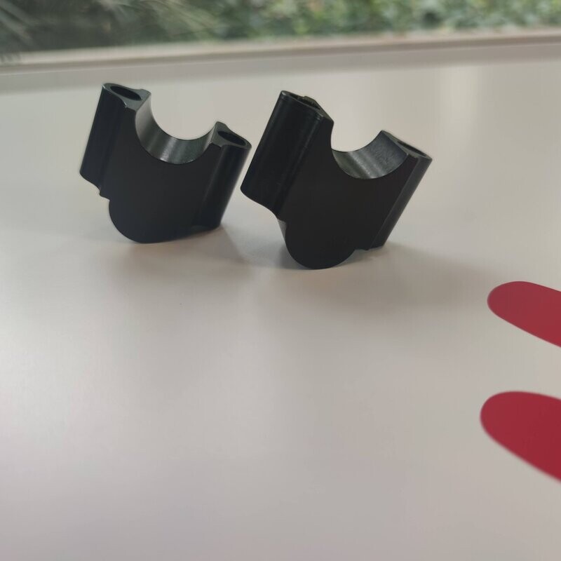 Elevadores 3cm universales para torretas y manillares de 22mm