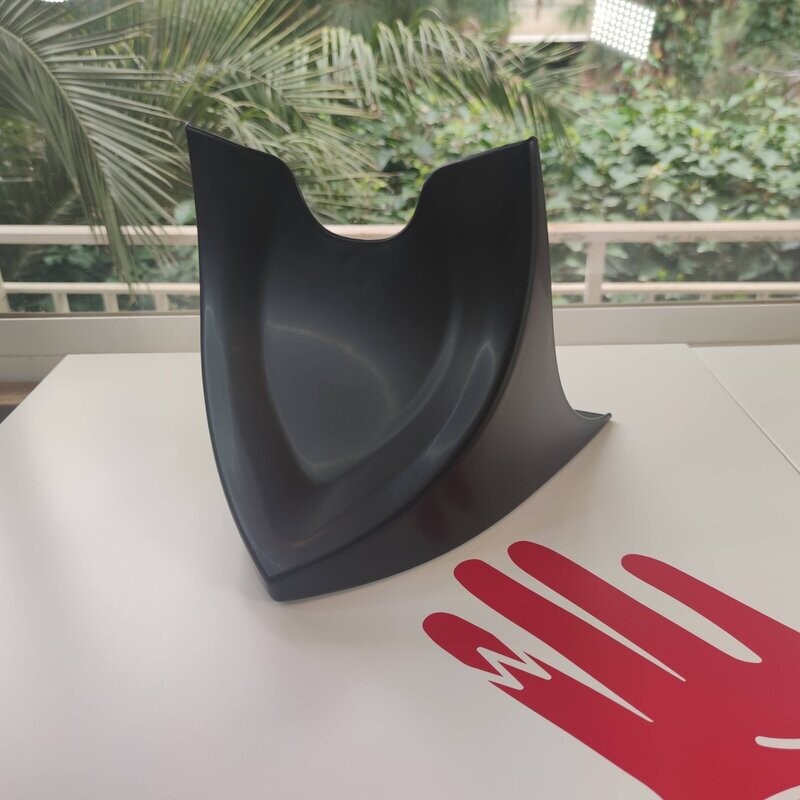 Quilla universal negro mate front spoiler.
