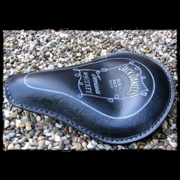 ASIENTO UNIVERSAL NEGRO JACK DANIELS