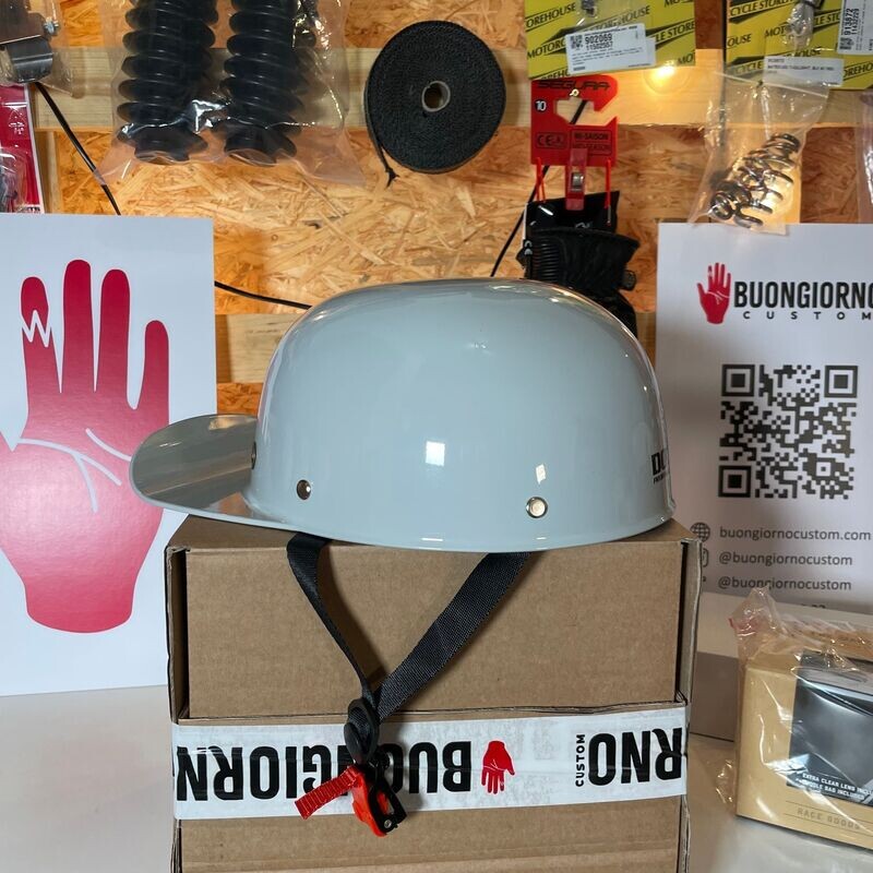 ​Casco con visera tipo gorra Cap gris claro brillo
