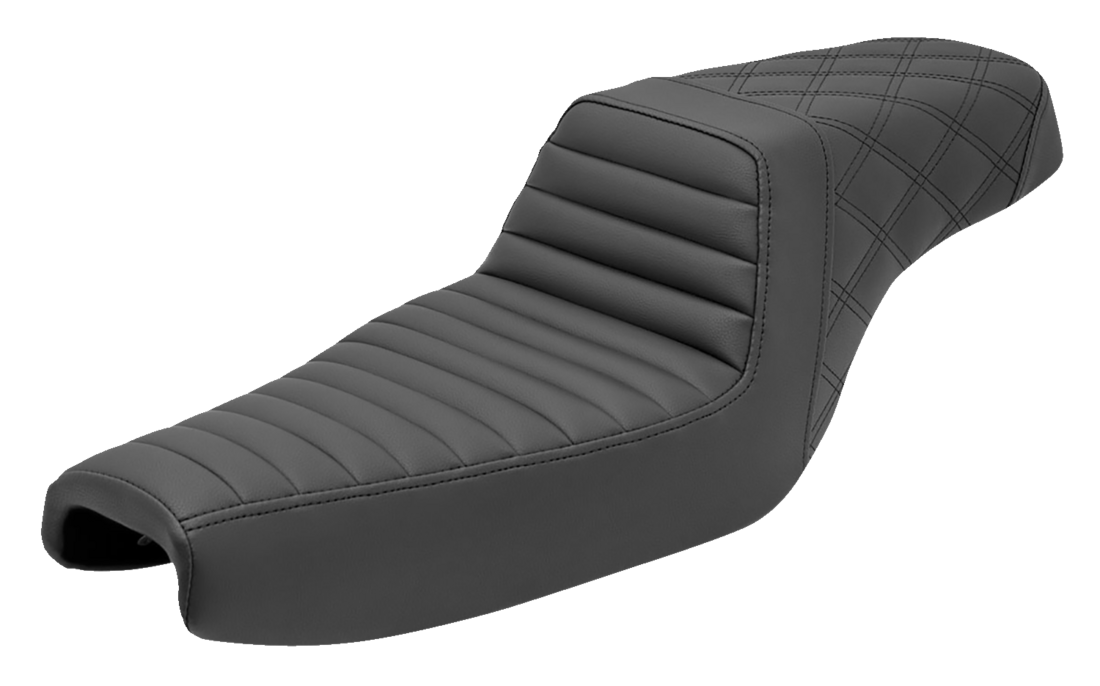 04-22 XL- Asiento Step-Up SADDLEMEN negro lineas y rombos Sportster