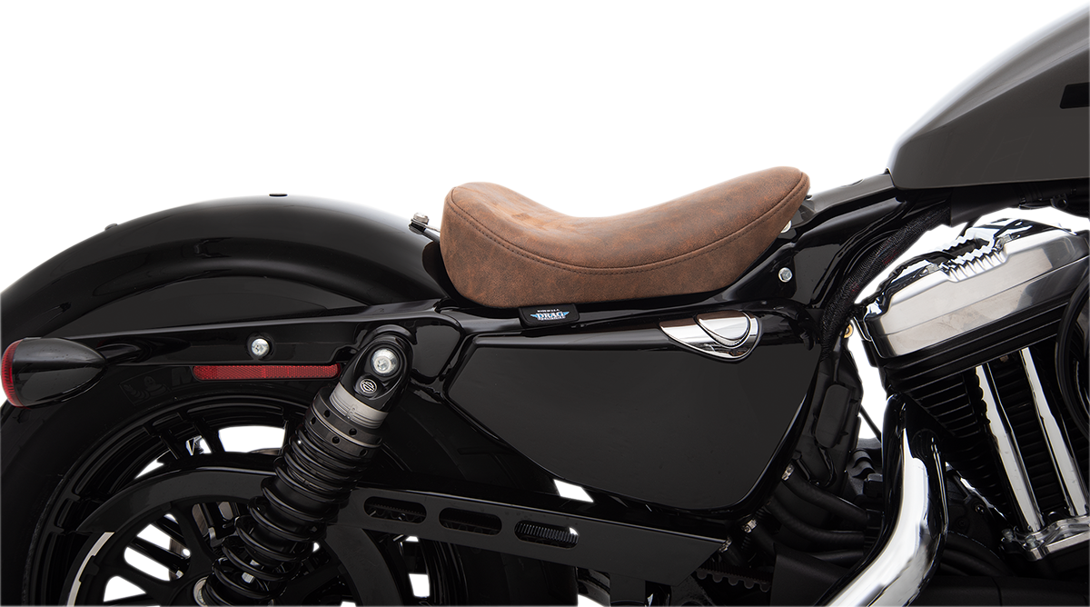 10-22 XL- Asiento individual estilo Bobber DRAG SPECIALTIES marrón Sportster