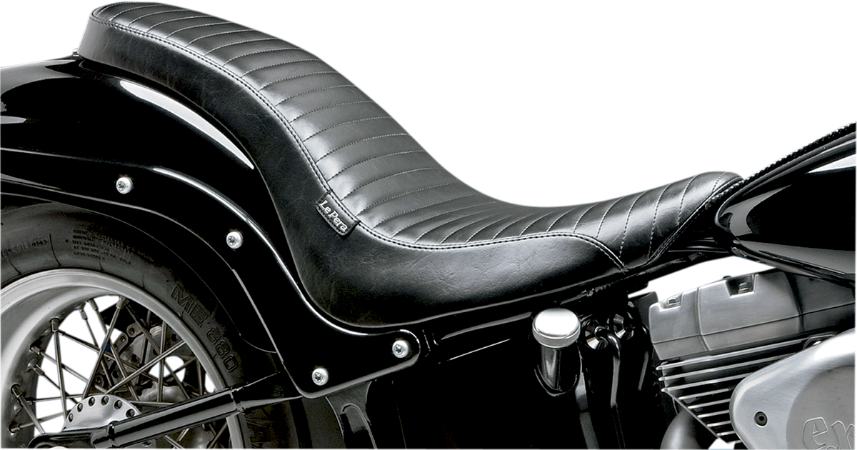 06-17 Softail-  Asiento LE PERA  Cobra largo completo