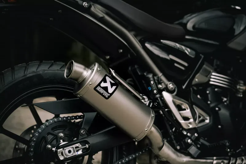 Silenciador Slip On Akrapovic HOMOLOGADO Titanium Line para Triumph Scrambler 400X 2024