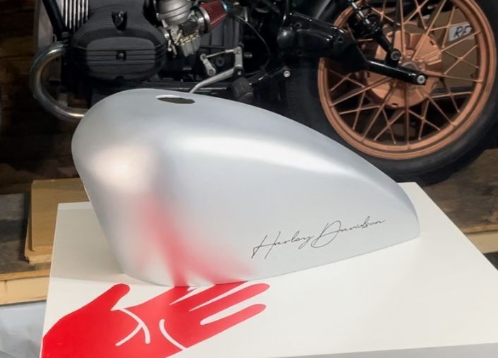 1983-2022 XL- Carcasa funda cubre depósito de gasolina Metalizado aluminio mate Letras cursivas para todos los años y modelos de XL Sportster