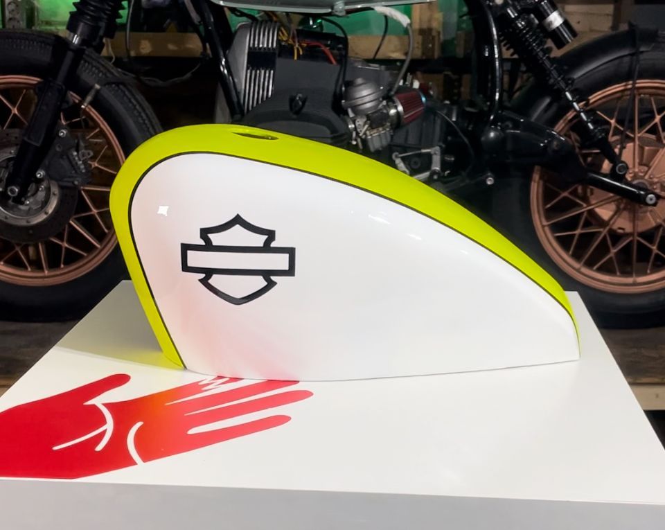 1983-2022 XL- Carcasa funda cubre depósito de gasolina Logo minimalista Amarillo fosforescente para todos los años y modelos de XL Sportster
