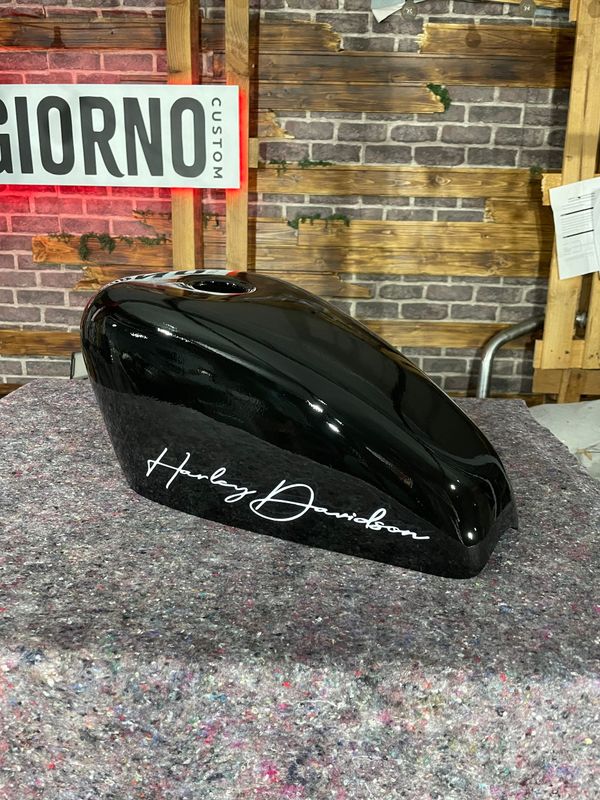 1983-2022 XL- Carcasa funda cubre depósito de gasolina Negro Brillo firma blanca para todos los años y modelos de XL Sportster