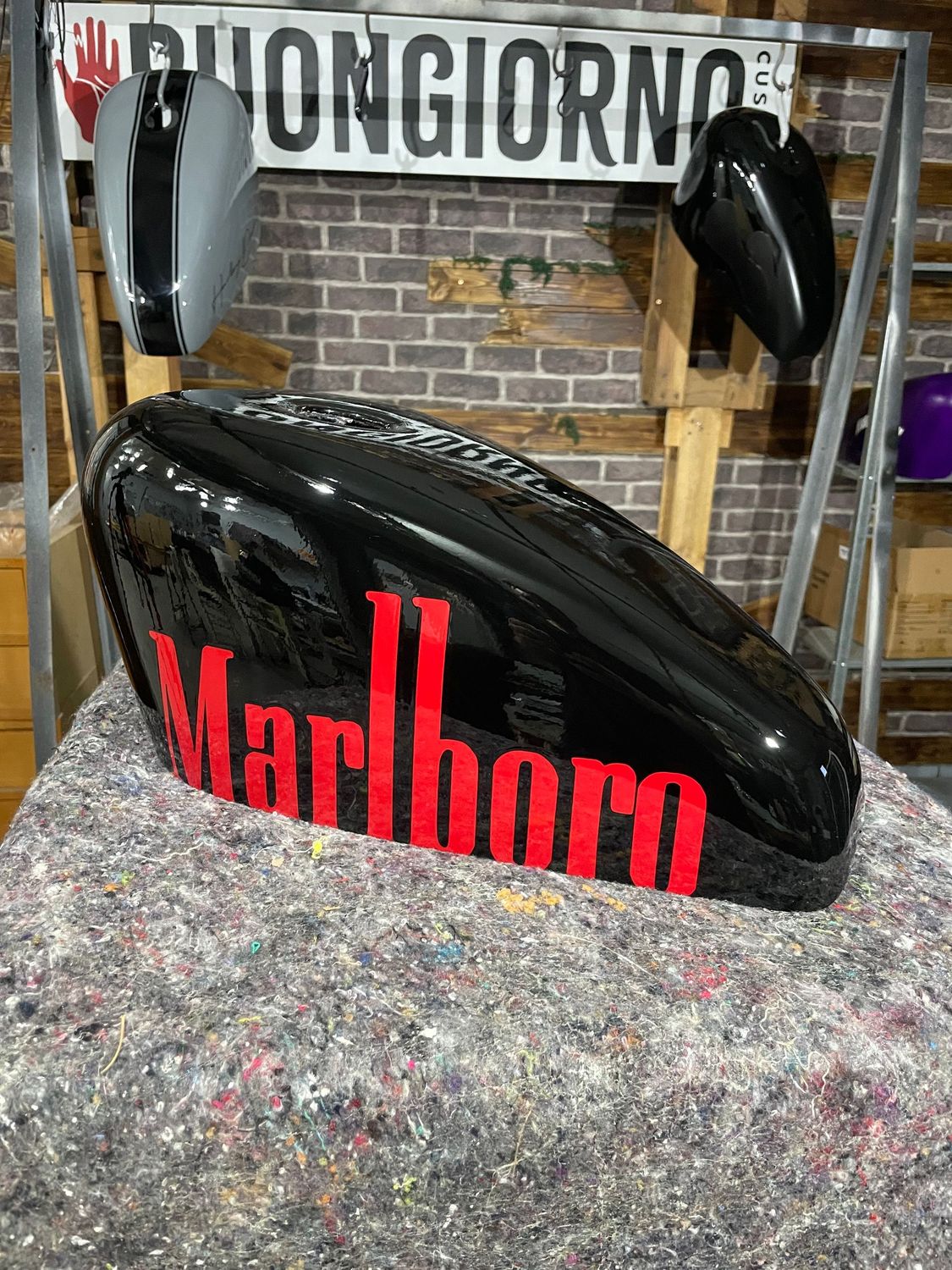 1983-2022 XL- Carcasa funda cubre depósito de gasolina Marlboro Rojo brillo para todos los años y modelos de XL Sportster